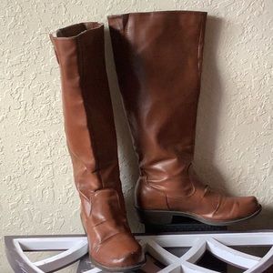 Women’s riding boots